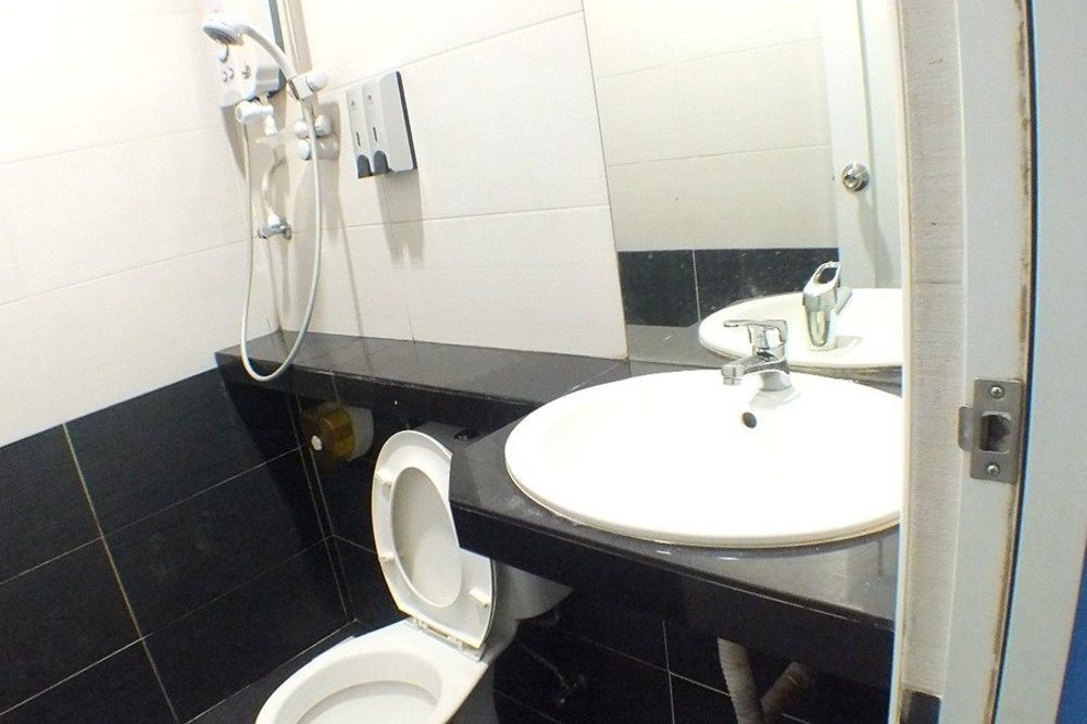 Hotel Alam Indi Johor Bahru Kültér fotó